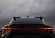 Lexus RZ 450e del 2023, un SUV eléctrico que apunta al lujo antes que al rendimiento