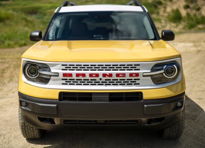 2023-Bronco-Sport-Heritage-Limited-Edition_Yellowstone_Metallic_03.jpg