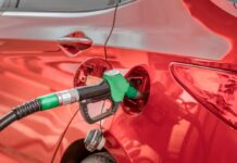 ¿Cómo el buen uso de lubricantes de motor contribuye al ahorro de combustible?