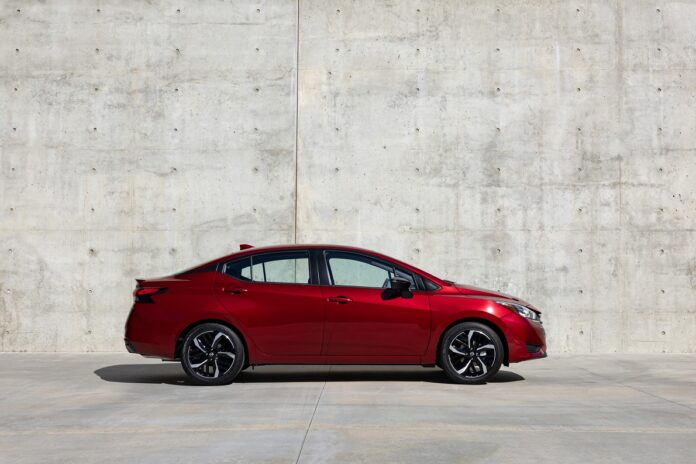 2023NissanNissanVersa-5.jpg
