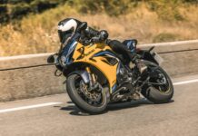 la superbike que sigue marcando el pulso de la velocidad pura